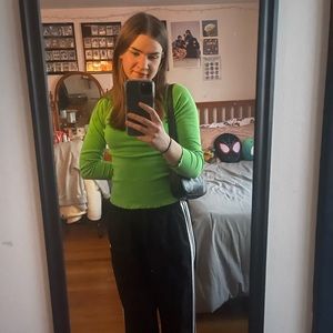 Meet your Posher, Maya